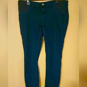 Recruit Maternity, Size Large Jeans.
